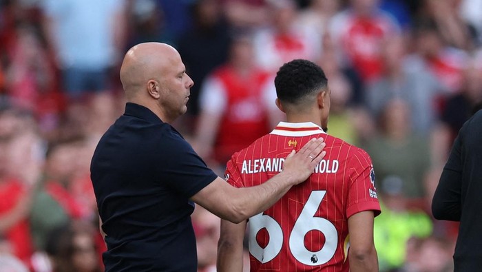 **Slot soal Trent Dicemooh Fans: Arne Slot Tegaskan Hak Fans Liverpool**