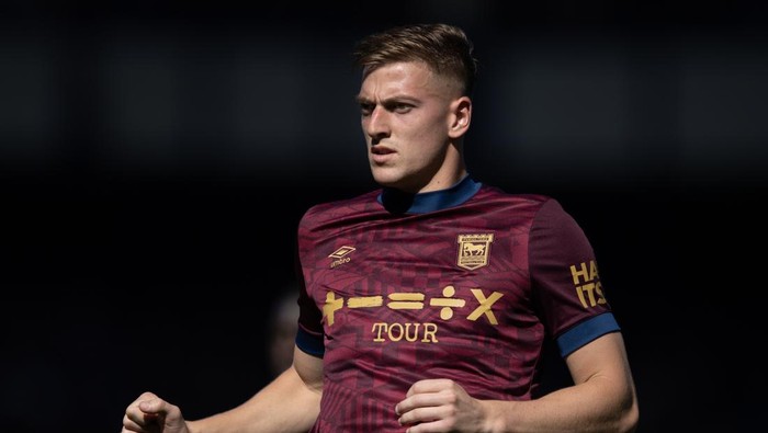Chelsea Siap Salip MU, Rekrut Liam Delap dengan Tawaran Menjelma