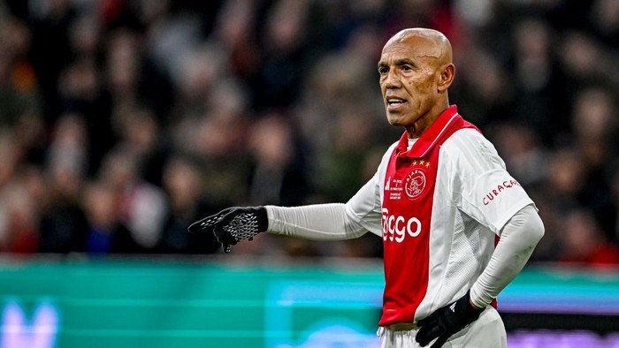 Dari Legenda ke Pembaruan: Simon Tahamata Dikabarkan Bakal Bekerja untuk Timnas Indonesia, Mungkinkah?