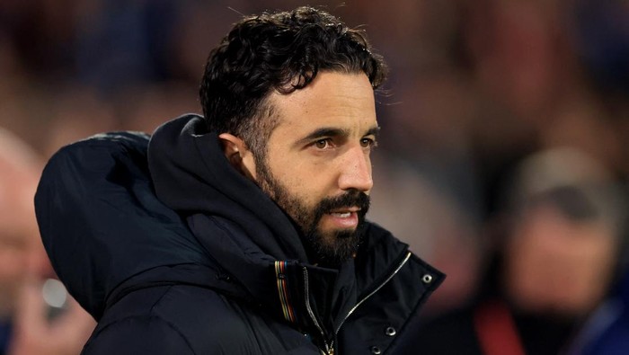 **Fans MU Siap Berenang ke Bilbao demi Liga Europa dengan Amorim**