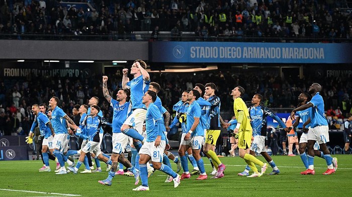 Napoli Vs Cagliari: Suporter Wajib Hadir, Cannavaro Yakin Partenopei Butuh Dukungan!