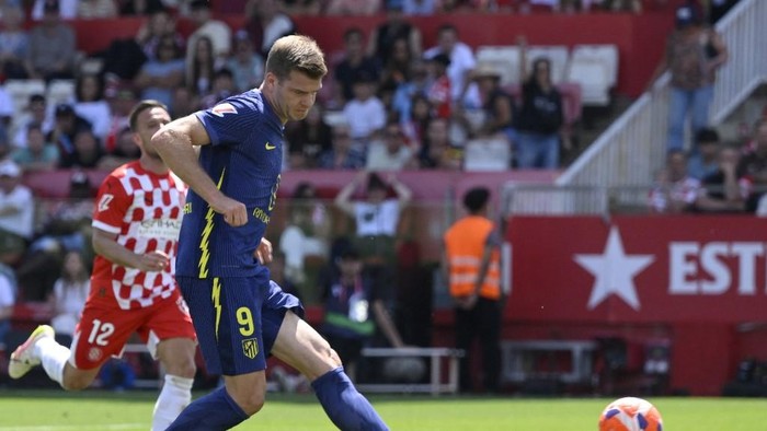 **Sorloth's 4-0 Firestorm: Atletico Madrid Dominates Girona in Thrilling LaLiga Showdown**