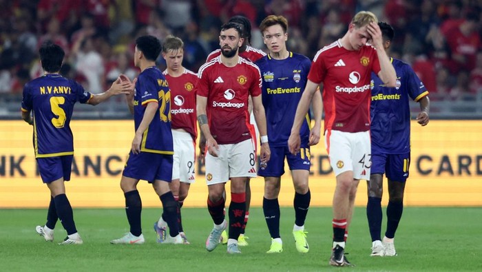 MU Disoraki Usai Kalah dari ASEAN All-Stars, Amorim: Kami Butuh Itu - Update 2