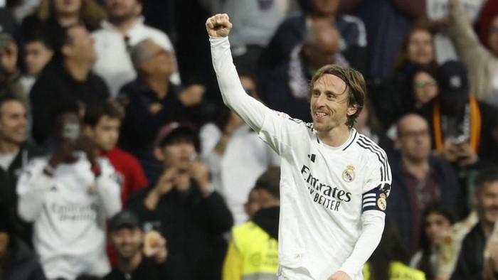 Modric Berhadapan dengan Keputusan Besar, Milan Tawarkan Kontrak Semusim dengan Gaji Milyard!