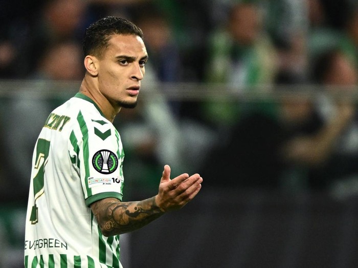 Pertahankan Antony Jadi Rautan Utama, Real Betis Siapkan Strategi Berat Musim Ini