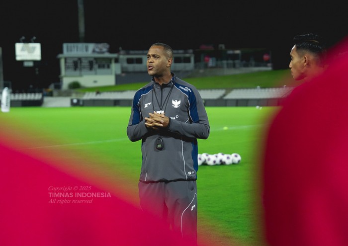 Patrick Kluivert Geregatan Lihat Performa Timnas, Apakah Ini Pertanda Gagal Total?