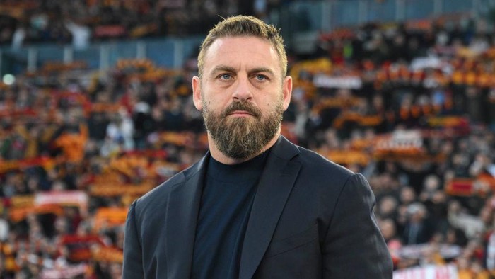 Dari Chivu ke Inter, Parma Tak Hentikan Niat Dekati De Rossi: Kisah Cinta dan Ketakutan Klub Besar!