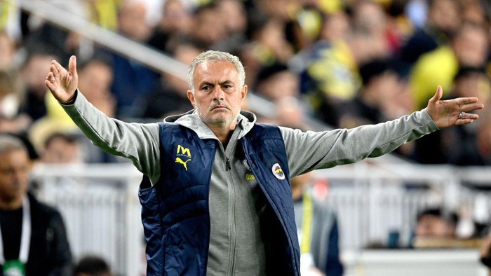 Skandal di Liga Turki: Komdis Federasi Ancam Jose Mourinho dan Fenerbahce