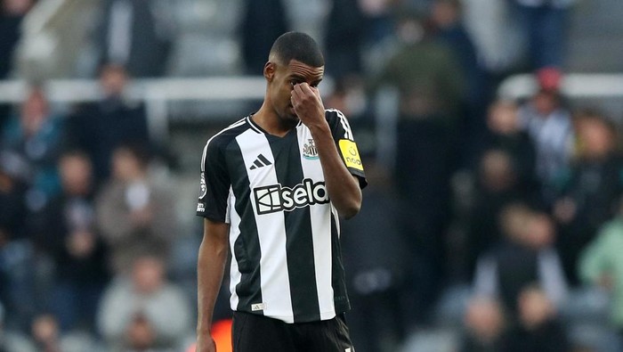 Newcastle Terpaksa Hapus Iklan 'Dijual Sekarang' Setelah Kontroversi Foto Alexander Isak