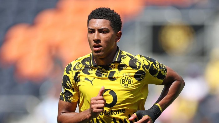 Jobe Bellingham Kembali Bersinar dengan Assist Pertama di Dortmund vs Ulsan HD