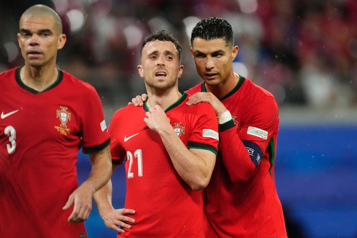 [Cristiano Ronaldo Terkejut, Masa Depan Sepak Bola Terguncang Karena Kematian Diogo Jota]