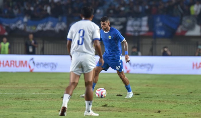 Tantangan Berat bagi Persib melawan Dewa United, Tim Terbaik yang Ada di Ujung Tanding!