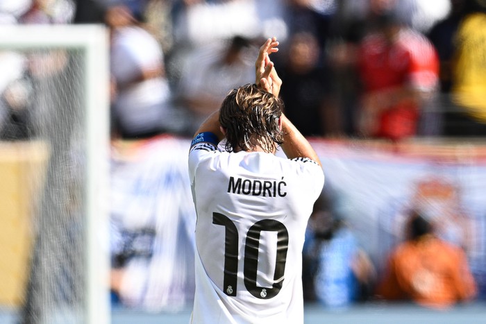 Real Madrid Tanpa Luka Modric: Apakah Akhir Romansa Ini Hanya Awal dari Sebuah Reinkarnasi?