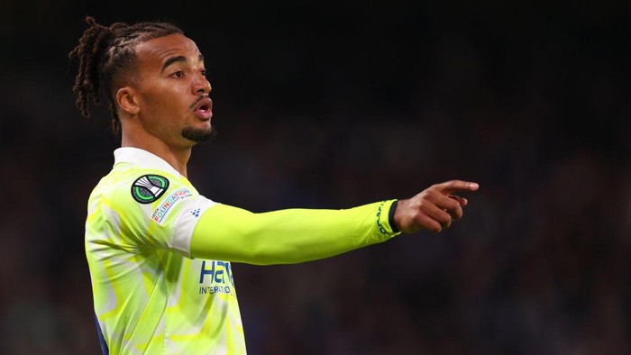 Milan Gagal Dapatkan Archie Brown, Ditikung Fenerbahce dalam Pertarungan Dua Besar!