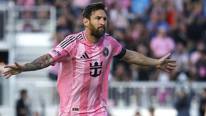 Dari Tendangan Bebas, Messi Raup Gol Apik Sebelum Aksi Gocek Kiper yang Mengejutkan!