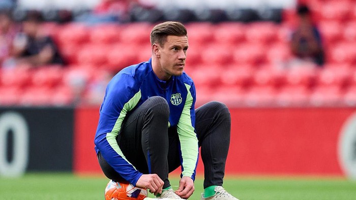 Kiper Barca Ter Stegen Latihan Sendiri, Apakah Ini Tanda Perpisahan?