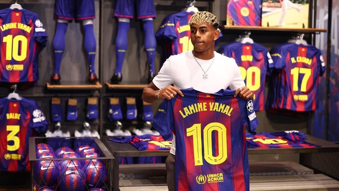 **Lamine Yamal, Dari Mimpi Nomor 10 Barcelona Hingga Sealed契約 2031**