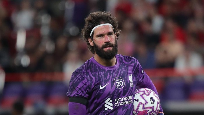 Alisson Cabut Duluan, Liverpool Ditinggal Bintangnya Lagi di Pramusim: Krisis Pemain atau Strategi Cerdas?