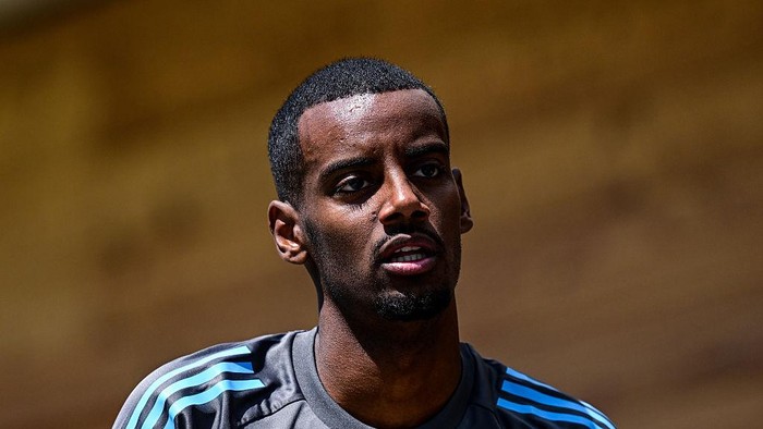 Newcastle Belum Terima Tawaran untuk Isak, Apakah Ini Tanda Perubahan Strategi?