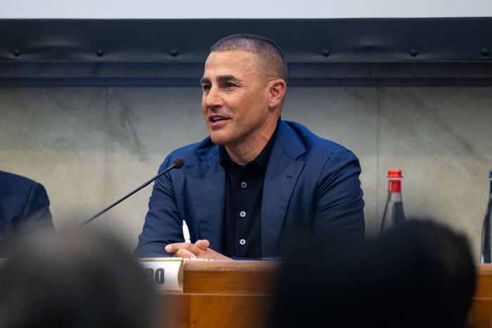 Apakah Fabio Cannavaro Latih Timnas Singapura? Ini Dampak Besar bagi Sepak Bola Asia!