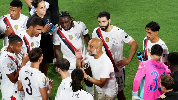 Man City Belanja Berlebih, Skuad Terlalu Gemuk