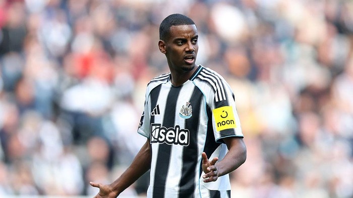Isak Dianggap Bohong Soal Janji Newcastle Bakal Melepasnya: Siapa yang Berbohong di Balik Transfer?