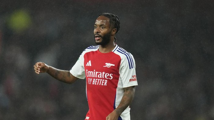Sterling's Big Move: 3 Klub yang Siap Guncang Bola dengan Bom Tendangan!