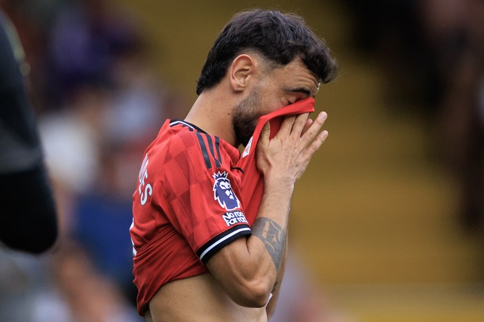 Gagal Penalti Bruno Fernandes: Amorim Aneh dan Ini Reaksi Mengejutkan!