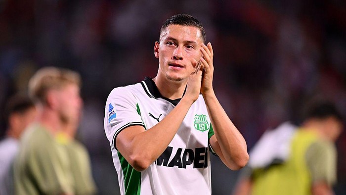 Kapten Timnas Indonesia, Jay Idzes, Sedih Mendengar Kebangkitan Rakyat di Tanah Air