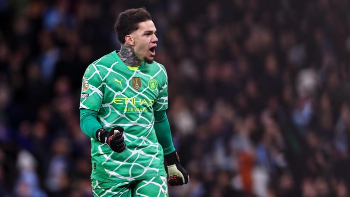 Ederson Tinggalkan Man City dengan Rasa Bangga - Alternatif 1