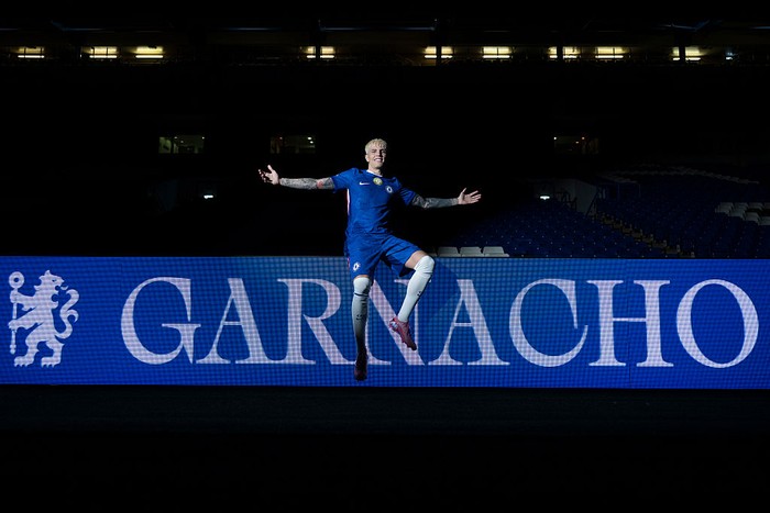 Garnacho di Chelsea Pakai Nomor Lamanya di MU: Simbol Perubahan atau Rujukan Masa Lalu?