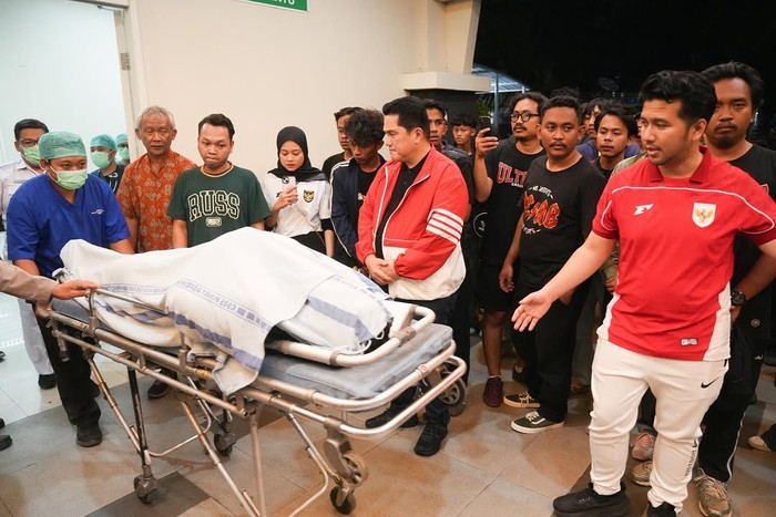 Dukacita Menghantui, Ketum PSSI Temui Keluarga Ultras Garuda Djalu untuk Turuti Azan