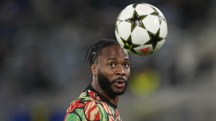 **Sterling dan Disasi Tetap di Chelsea: Kenapa Mereka Menjadi Surplus?**
