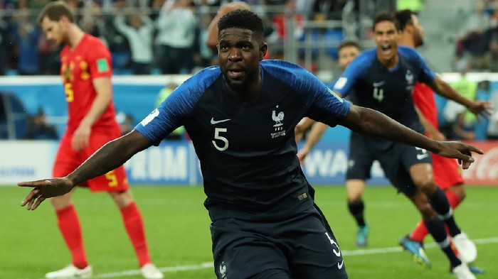 **Samuel Umtiti di Ambang Pensiun Dini: Karier yang Terhambat Cedera Berkepanjangan**