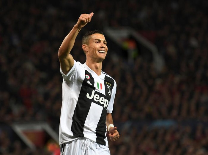 **Ronaldo, dari Frustrasi ke Legenda: Kisah Makan Rumput di Bawah Sarri**