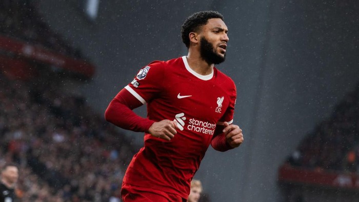 Liverpool Dibenamkan Crystal Palace, Joe Gomez Dirujak Fans - Update 2